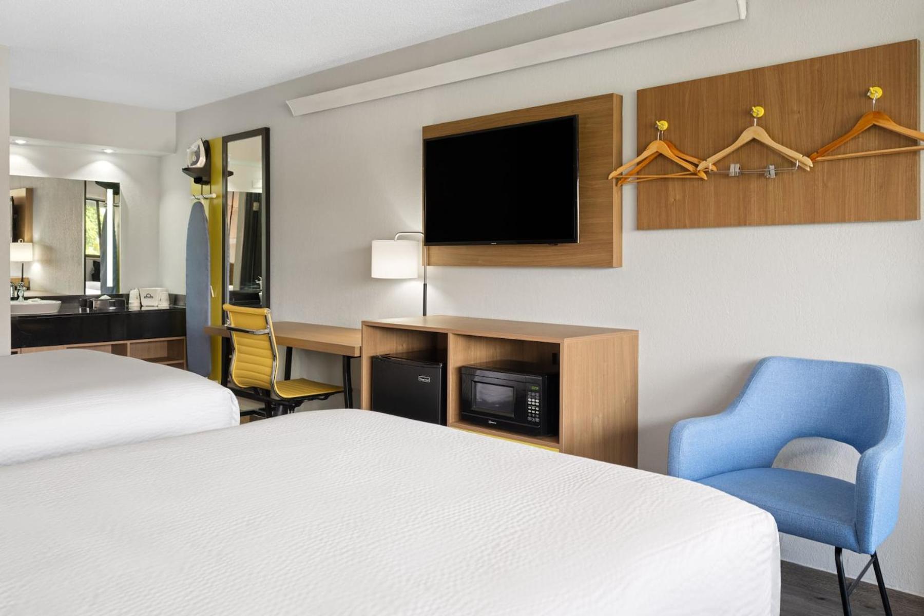 Days Inn By Wyndham Columbus Worthington Exteriör bild