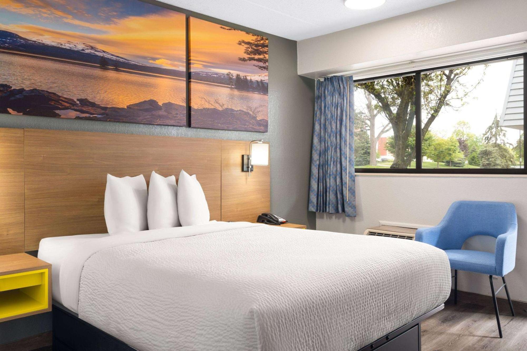 Days Inn By Wyndham Columbus Worthington Exteriör bild